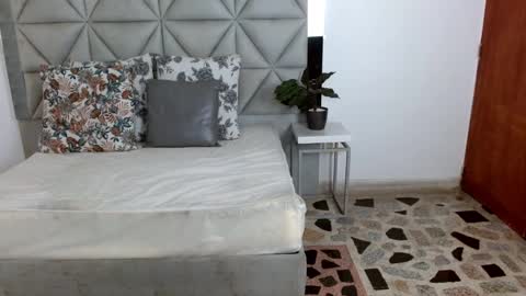  Nina  online show from December 20, 2024, 8:55 pm