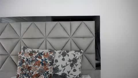  Nina  online show from December 31, 2024, 9:39 pm