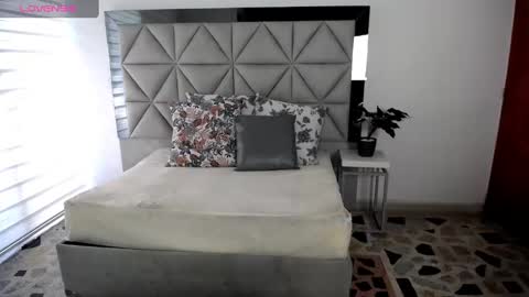  Nina  online show from January 8, 2025, 8:29 pm