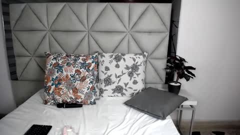  Nina  online show from January 23, 2025, 11:47 pm