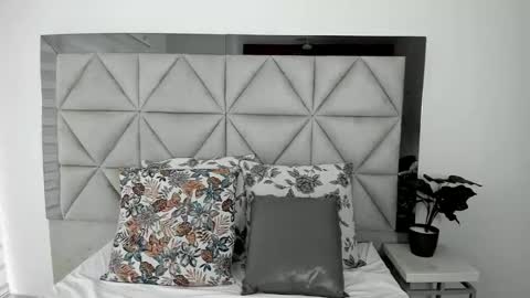  Nina  online show from February 12, 2025, 8:50 pm