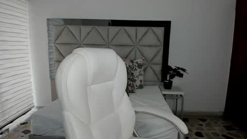  Nina  online show from March 5, 2025, 9:26 pm