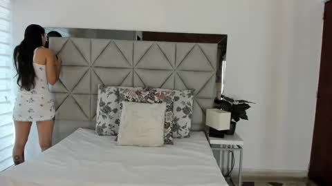  Nina  online show from September 10, 2025, 7:58 pm