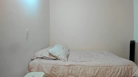  Nina  online show from November 25, 2025, 7:25 pm