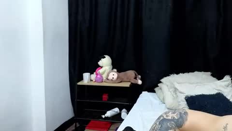 Ninaa fox online show from January 17, 2025, 9:06 pm