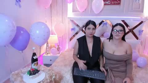 Nina online show from December 19, 2025, 2:40 am