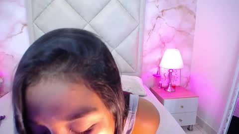 Nina Bravura online show from February 25, 2026, 2:37 pm