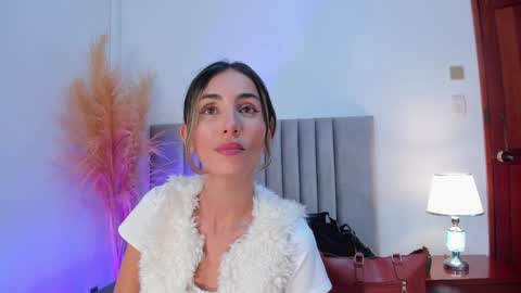 Snapshot of ninacavallli chatting on December 27, 2024, 5:59 pm Nina online show from December 27, 2024, 5:59 pm