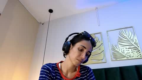 Snapshot of ninacavallli chatting on October 22, 2025, 6:07 pm Nina online show from October 22, 2025, 6:07 pm