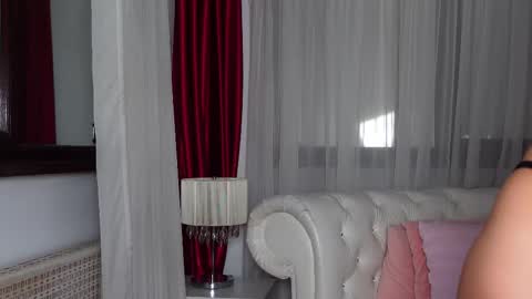 NinaCrystal online show from February 14, 2025, 12:14 pm