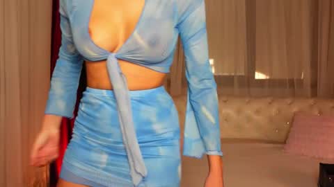 NinaCrystal online show from September 27, 2025, 7:46 am