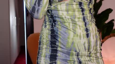 NinaCrystal online show from April 3, 2026, 8:45 am