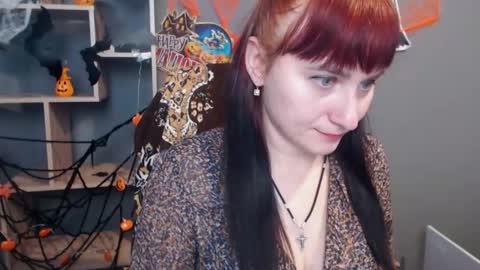 ninaflawlees online show from November 3, 2025, 1:01 pm