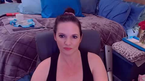 Nina Jaymes online show from October 5, 2025, 1:15 am