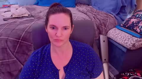 Nina Jaymes online show from December 17, 2025, 1:00 am