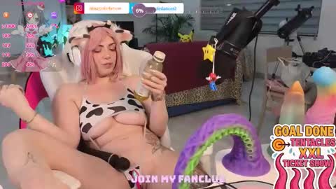 Nina online show from September 29, 2025, 6:57 pm