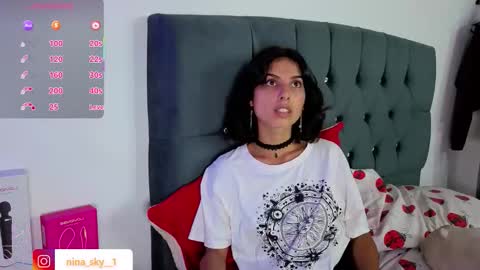 ninasky19 online show from November 9, 2025, 12:09 am