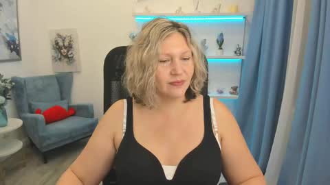 Snapshot of ninastarle chatting on June 6, 2026, 5:12 am ninastarle online show from June 6, 2026, 5:12 am