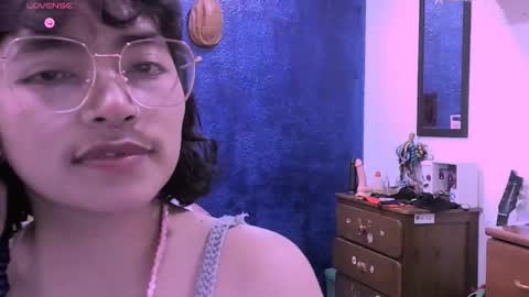 Nina online show from December 22, 2025, 4:59 pm