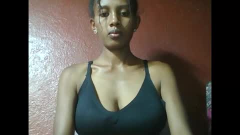 Snapshot of ninie246746 chatting on February 11, 2025, 8:48 am ninie246746 online show from February 11, 2025, 8:48 am