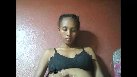 Snapshot of ninie246746 chatting on February 17, 2025, 4:42 am ninie246746 online show from February 17, 2025, 4:42 am