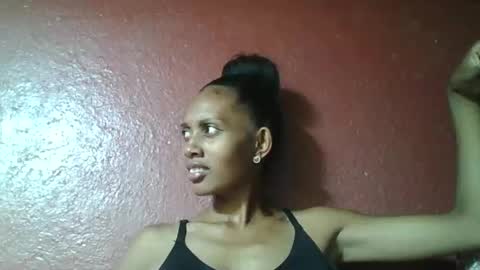 Snapshot of ninie246746 chatting on February 24, 2025, 10:37 am ninie246746 online show from February 24, 2025, 10:37 am