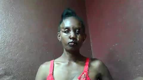 Snapshot of ninie246746 chatting on February 10, 2026, 11:25 am ninie246746 online show from February 10, 2026, 11:25 am