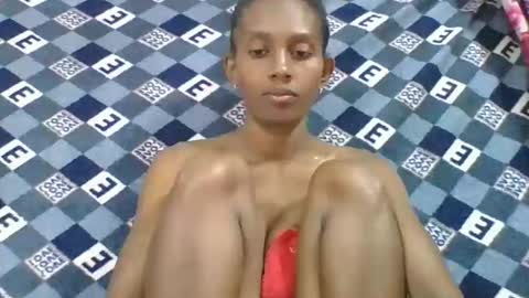 Snapshot of ninie246746 chatting on February 23, 2026, 6:33 am ninie246746 online show from February 23, 2026, 6:33 am