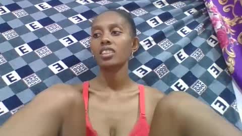 Snapshot of ninie246746 chatting on February 24, 2026, 7:06 am ninie246746 online show from February 24, 2026, 7:06 am