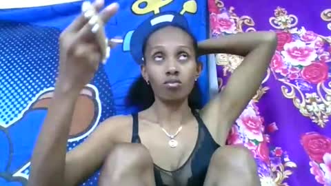 ninie246746 online show from June 7, 2026, 5:33 am