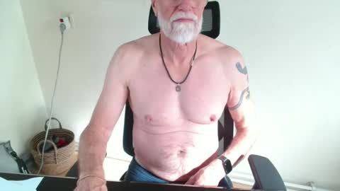Snapshot of nipplesilverdad55 chatting on October 18, 2025, 9:54 am nipplesilverdad55 online show from October 18, 2025, 9:54 am
