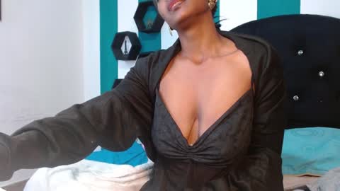 Snapshot of nirak_sf chatting on January 15, 2025, 6:19 pm Nirak online show from January 15, 2025, 6:19 pm