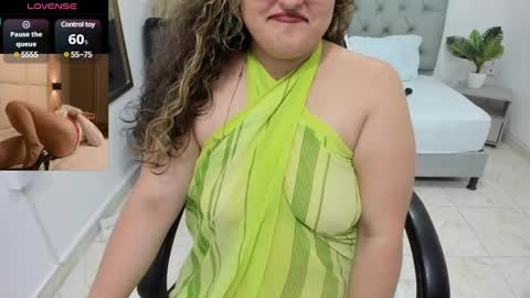 Snapshot of niraksil chatting on December 19, 2024, 4:02 pm Niraksil online show from December 19, 2024, 4:02 pm