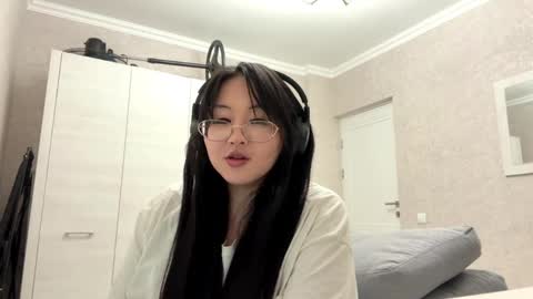 Nira online show from March 31, 2026, 9:48 pm