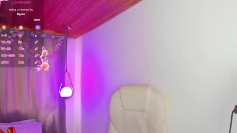 Snapshot of nixiesterling chatting on May 18, 2026, 8:47 pm Nixie online show from May 18, 2026, 8:47 pm