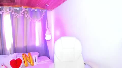 Snapshot of nixiesterling chatting on June 4, 2026, 10:05 pm Nixie online show from June 4, 2026, 10:05 pm