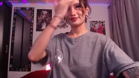 Nixxie  online show from September 12, 2025, 11:15 pm