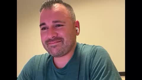 Snapshot of njerseydude82 chatting on October 19, 2025, 8:37 am Jason online show from October 19, 2025, 8:37 am