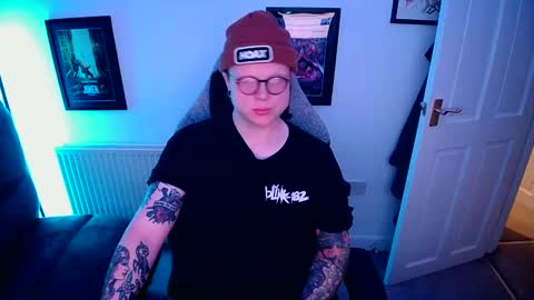 Snapshot of nlrb93 chatting on December 23, 2024, 10:01 pm BNate93 online show from December 23, 2024, 10:01 pm