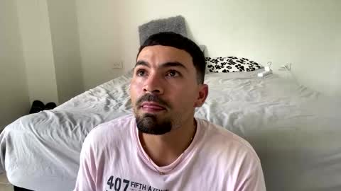 Snapshot of noah_3050 chatting on October 21, 2025, 5:35 pm noah_3050 online show from October 21, 2025, 5:35 pm