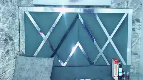 Snapshot of noah_greyhh chatting on October 28, 2025, 2:20 pm Noah online show from October 28, 2025, 2:20 pm