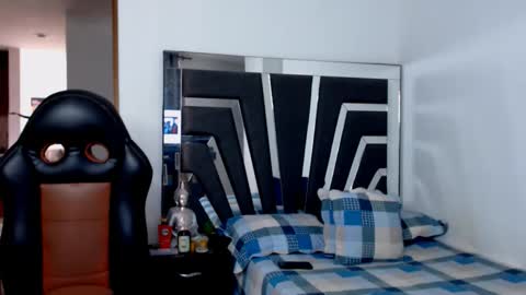 Noah Harris01 online show from December 20, 2025, 12:34 pm