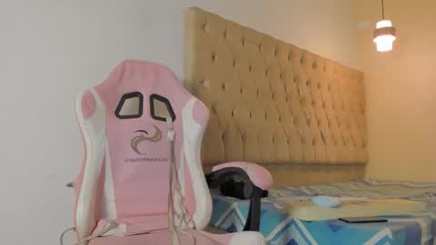 noah_jacksxn online show from June 4, 2026, 4:51 am