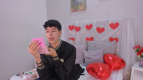 Snapshot of noah_lewiss chatting on February 17, 2026, 10:56 am NOAH online show from February 17, 2026, 10:56 am