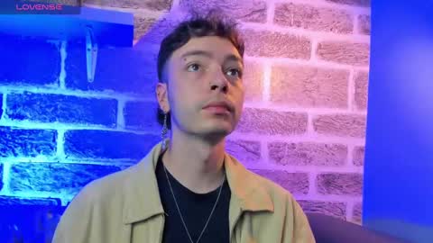    online show from September 18, 2025, 12:29 pm