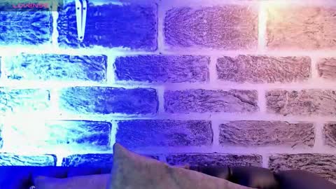    online show from September 27, 2025, 12:54 pm