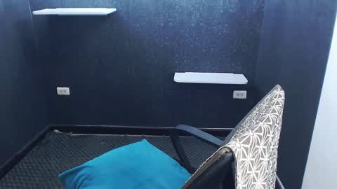 noah_sokolov online show from November 23, 2025, 4:51 pm