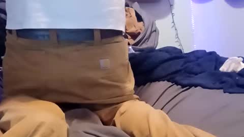 Noah Wesley online show from November 17, 2025, 4:40 am