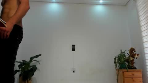 LIAM- noah online show from February 28, 2026, 1:23 pm