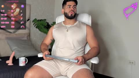 Snapshot of noahcrux chatting on February 19, 2025, 11:49 am Noah online show from February 19, 2025, 11:49 am